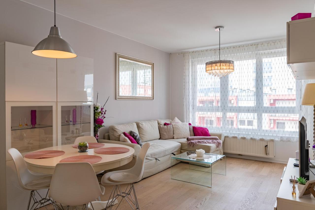 Flexible Selfcheckins 23 - Zagreb - Garage - Electric Vehicle Ccharger - Loggia - New - Luxury Apartment ภายนอก รูปภาพ